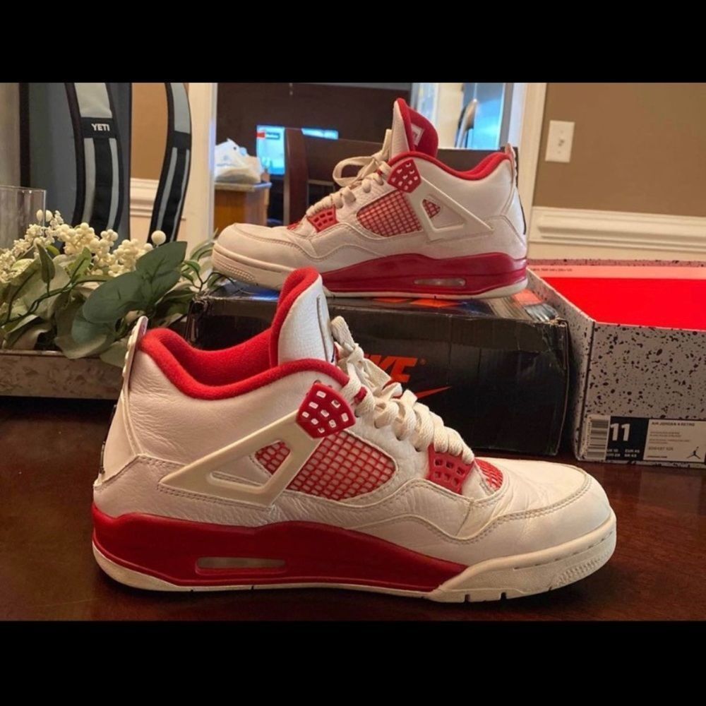 Authentic Jordan 4 89’ Alternate’s - Picture 2 of 7